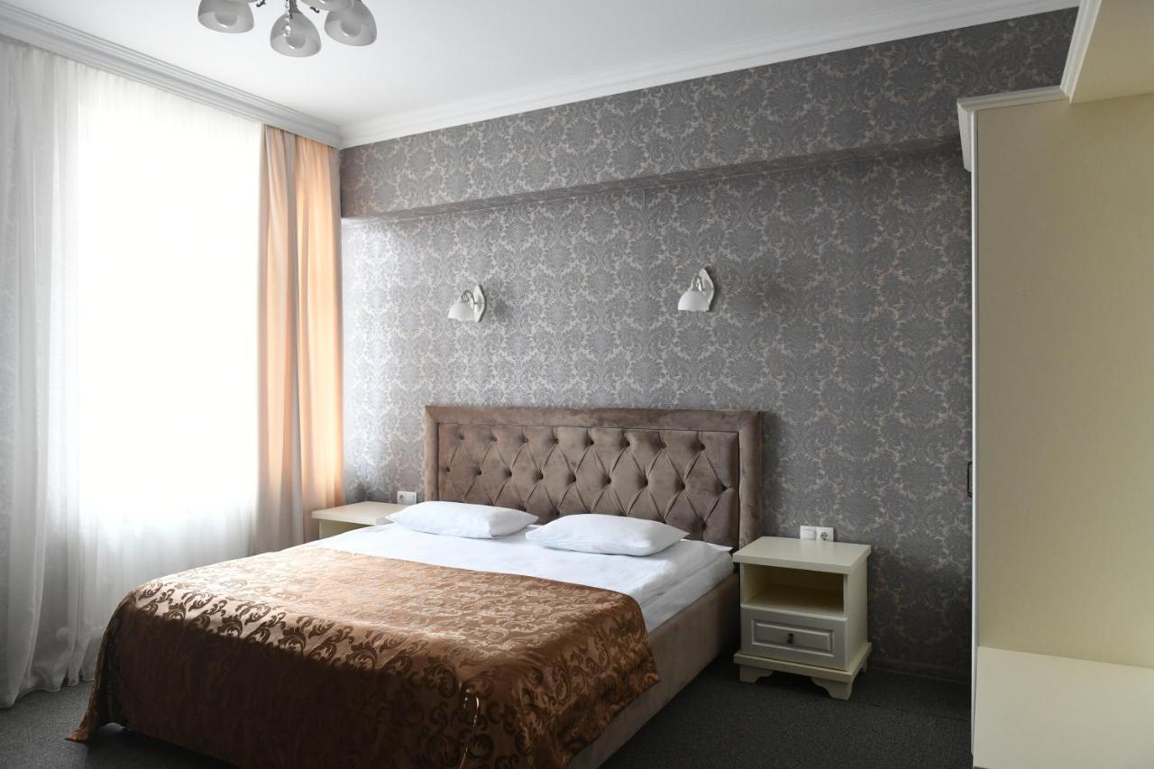 Central Hotel โซโรกา ภายนอก รูปภาพ
