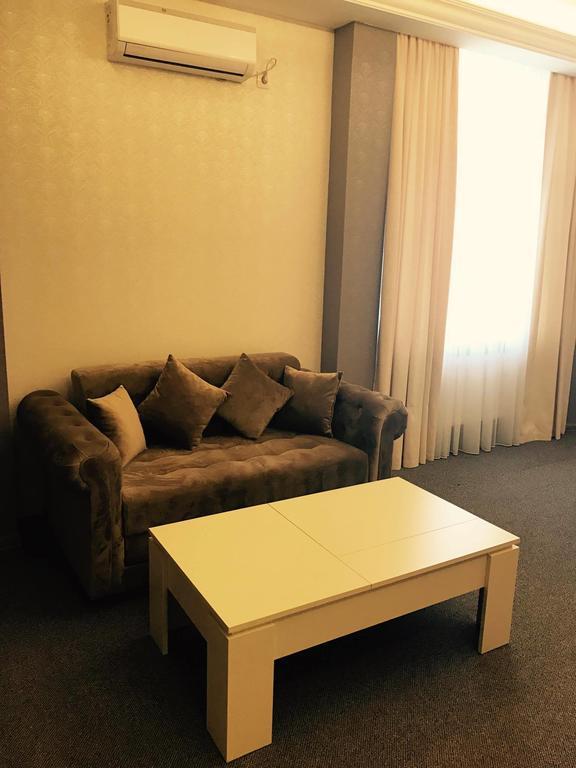 Central Hotel โซโรกา ภายนอก รูปภาพ
